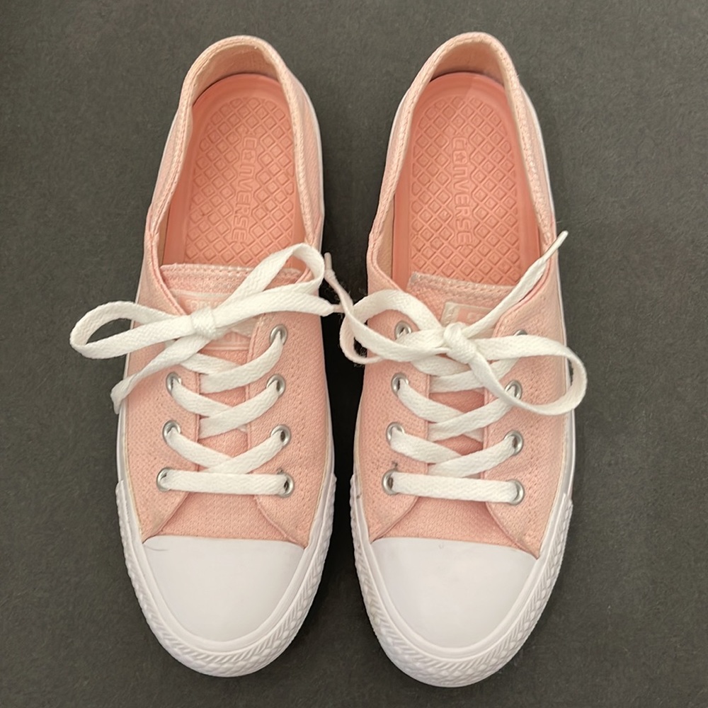 CONVERSE ALL STAR SNEAKERS WOMENS SIZE 8 - Picture 2 of 15